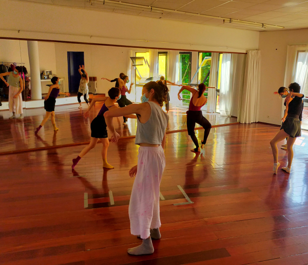 Atelier “Dançar com…as vindimas” – inscrições abertas para Residências Artísticas em Azambuja