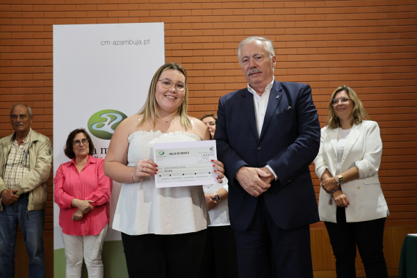 Câmara Municipal entregou Bolsas de Estudo e de Mérito no valor de 45 mil euros a alunos do concelho